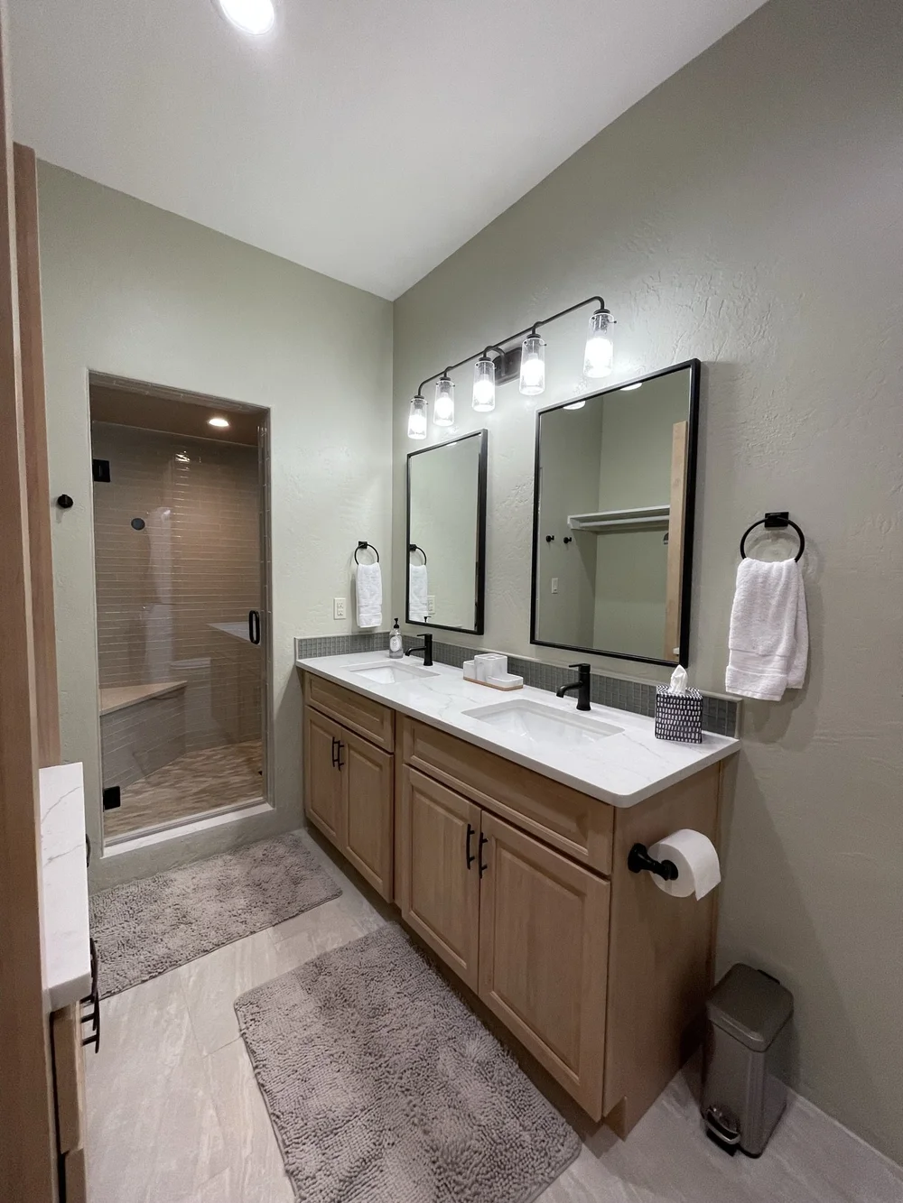 Bathroom Remodels project 43